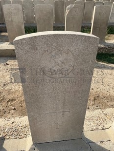 BAGHDAD (NORTH GATE) WAR CEMETERY - BROWN, F E